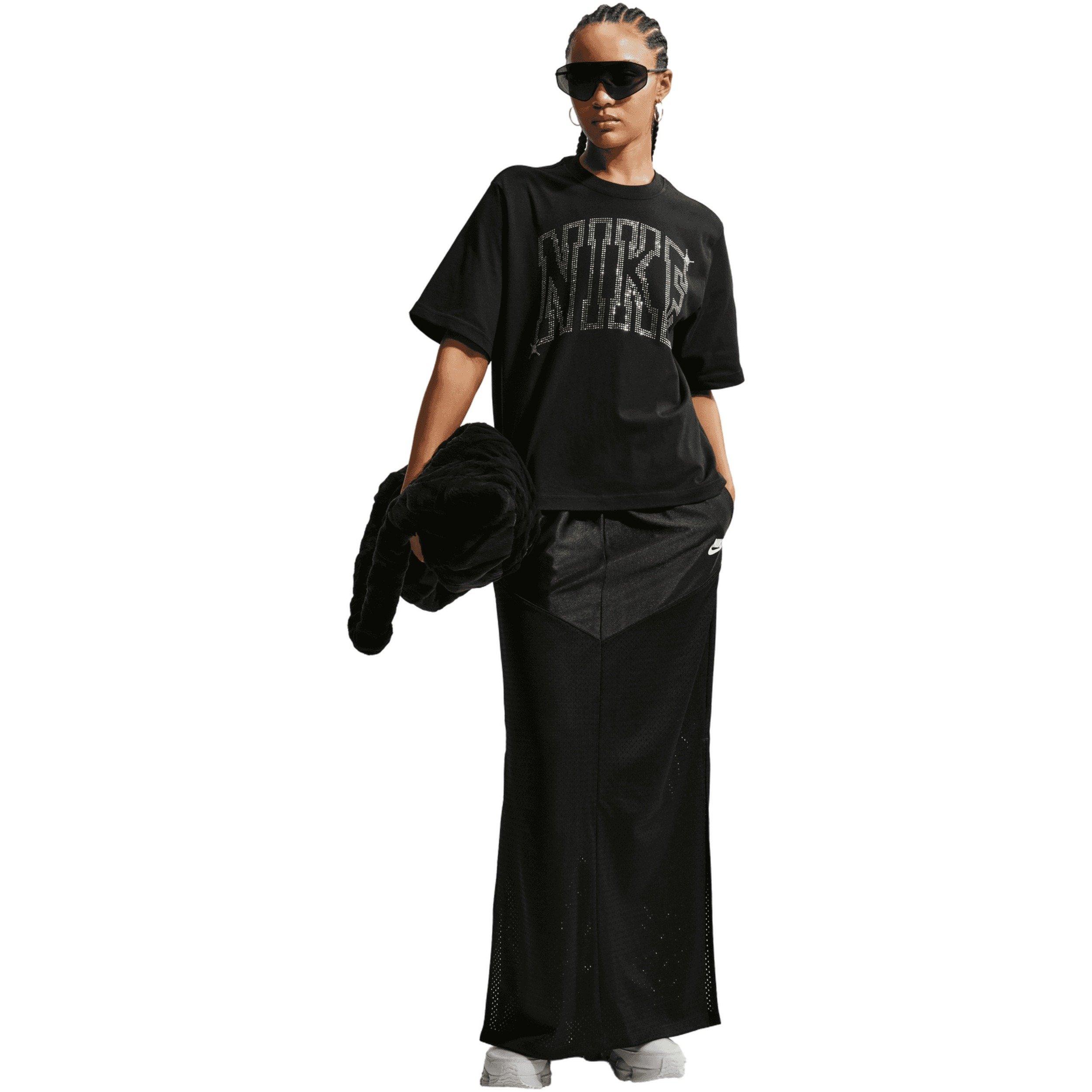 Nike Women's Sportswear Classic Loose Tee - BLACK